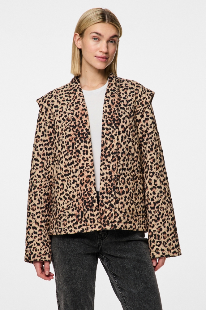 PCSAROLINE SHORT PRINTED JACKET 17156101 TANNIN/LEOPARD